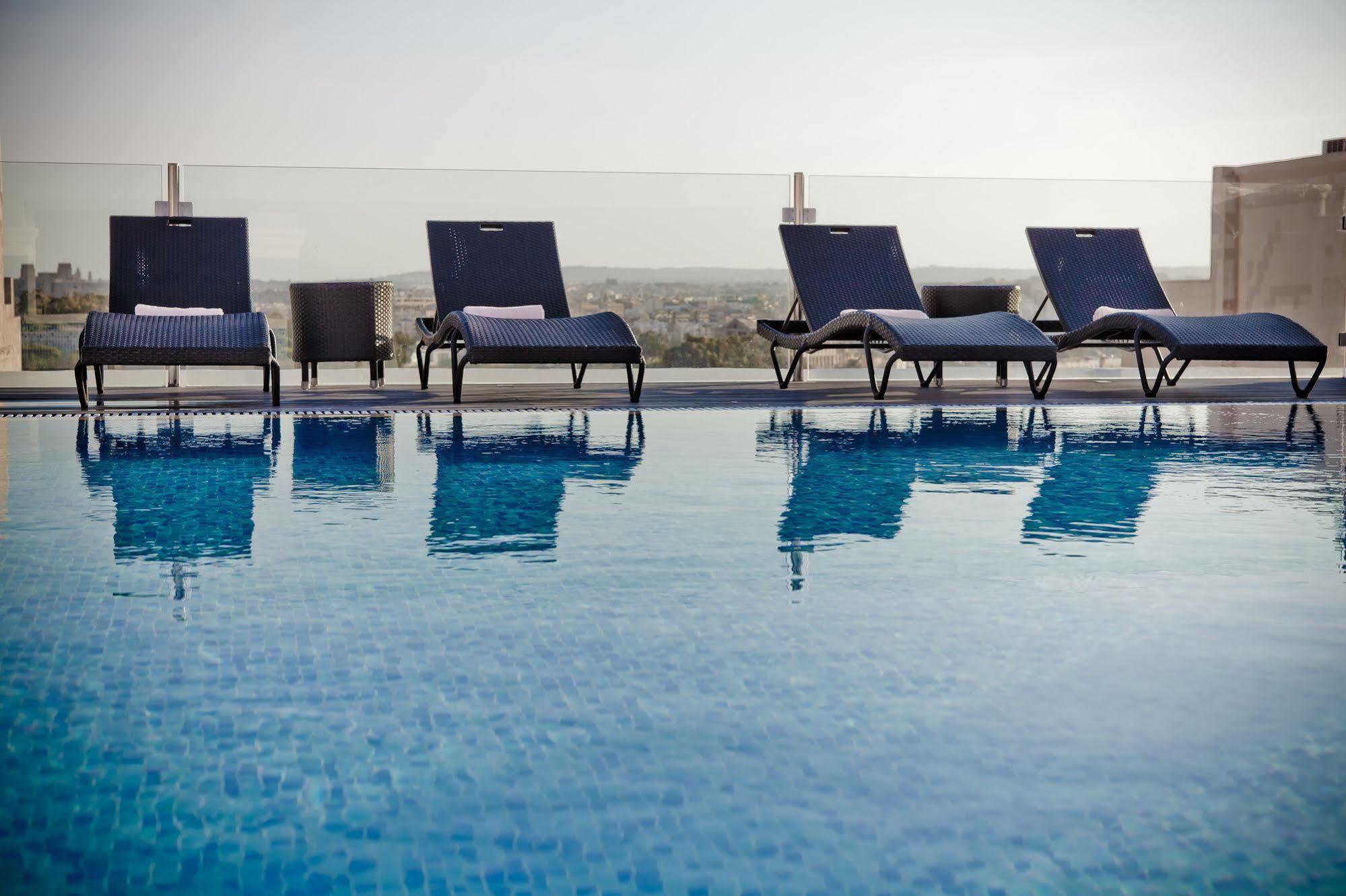 Labranda Rocca Nettuno Suites Sliema Exteriör bild